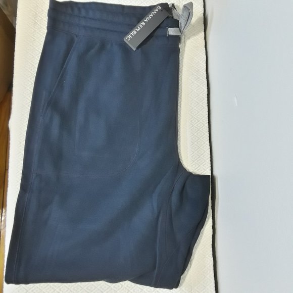 Banana Republic Waffle Knit Jogger - Picture 4 of 11